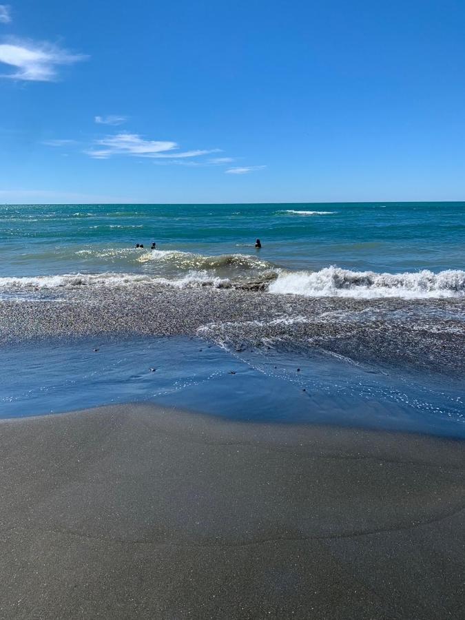 Urenui Beach Bach Екстериор снимка